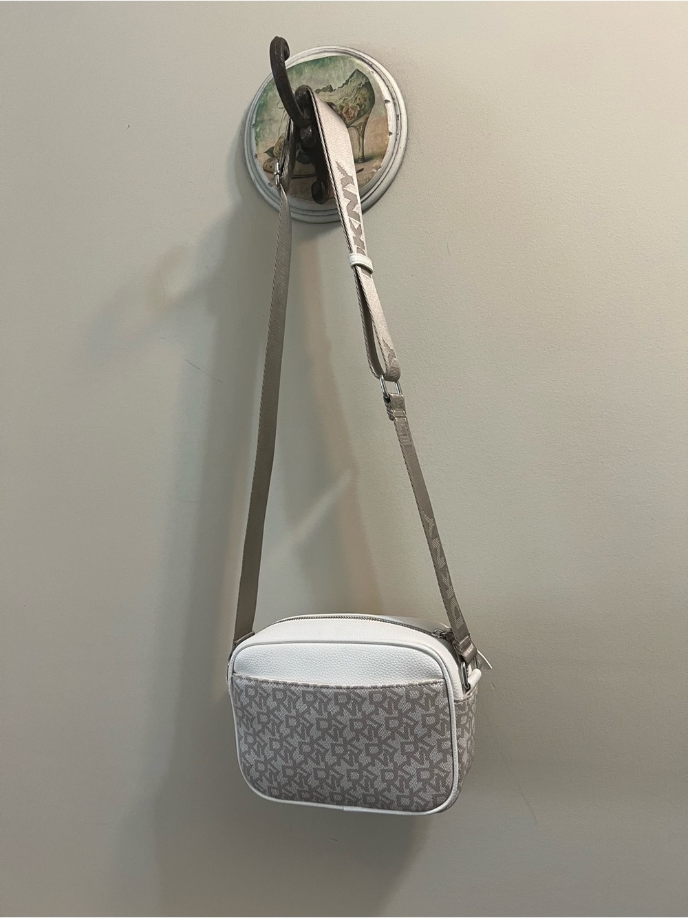 DNKY Crossbody bag Stylish White and Light Gray Crossbody Bag NWOT